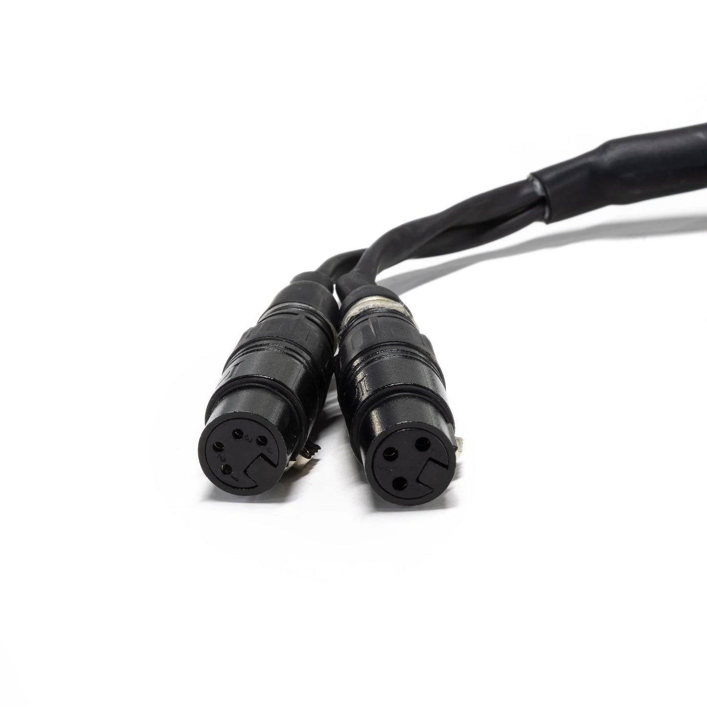 HYPER ACC PWR to XLR (Female)